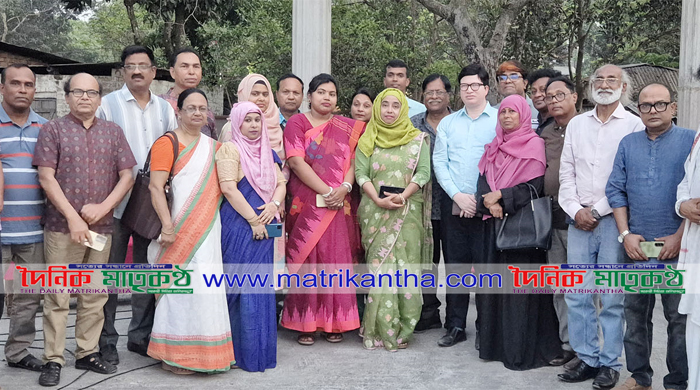 রাজবাড়ী শহরে পুনঃনির্মিত মুক্ত মঞ্চের উদ্বোধনে ডিসি